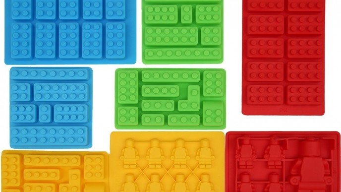 8-pc LEGO Baking Mold Set Just $14.99 @ Amazon