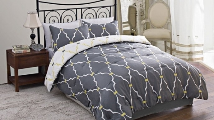 3-Piece Reversible Comforter Sets $17 @ Walmart