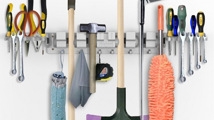 Wall-Mounted Organizer Rack $11.99 @ Amazon