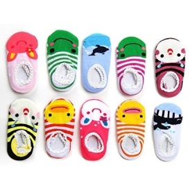 5 Pairs Kids Skid Proof Socks $9 @ Amazon