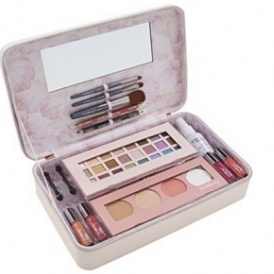 Be Beautiful Color Essentials Kits $16.49