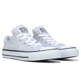 Women's Converse $25 @ Famous Footwear