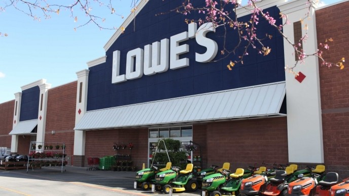 Does Lowe's Deliver In 2022? (Price, Products, Lumber + More)