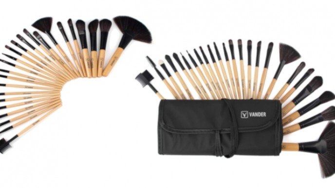 24 Piece Cosmetic Brush Set Just $4.98 @ Amazon