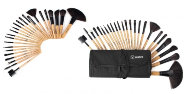 24 Piece Cosmetic Brush Set Just $4.98 @ Amazon