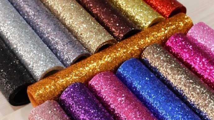 Check Out This Glitter Wallpaper! 