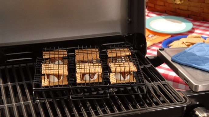 S'more To Love Six-S'more Maker Just $11.47 @ Amazon