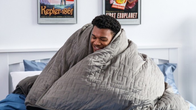 70% Off Weighted Blankets @ Amazon