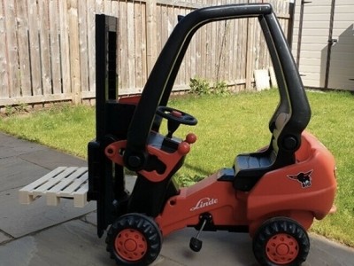 Have You Seen the Linde Forklift Pedal Car?