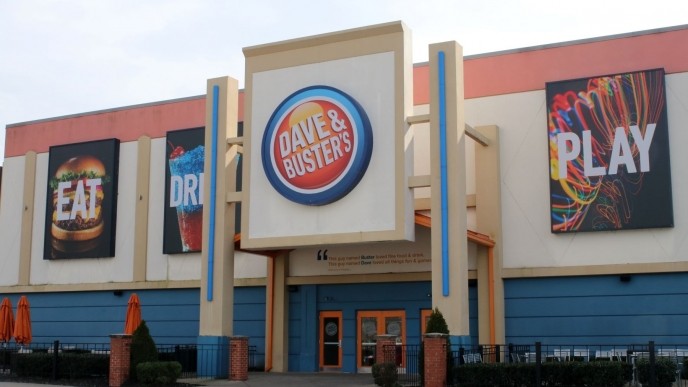 Dave & Buster’s Free Games, Happy Hour And Half Price Deals
