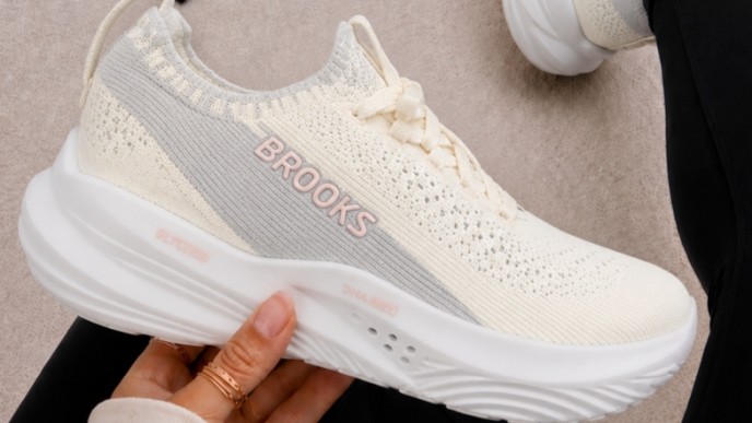 These Brooks Glycerin 22s Feel Like Walking on Clouds — Now 40% OFF