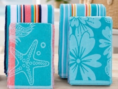 2-Pack Beach Towels Under $10 at Walmart