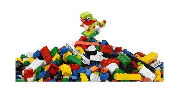 Free Mini Model Dinosaur Build @ LEGO Store