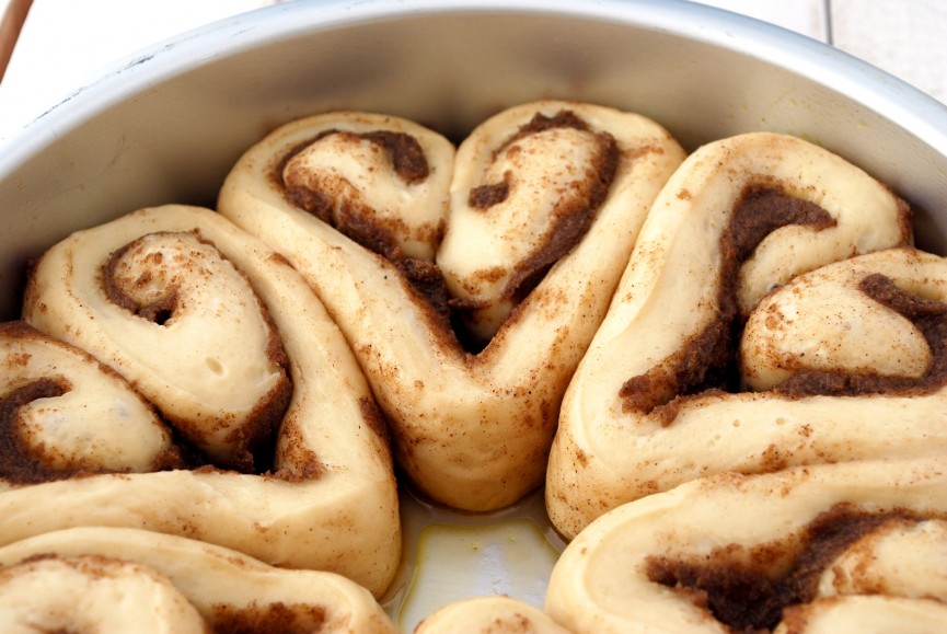Valentine Heart-Shaped Cinnamon Rolls How-To (With Pictures) - Bake